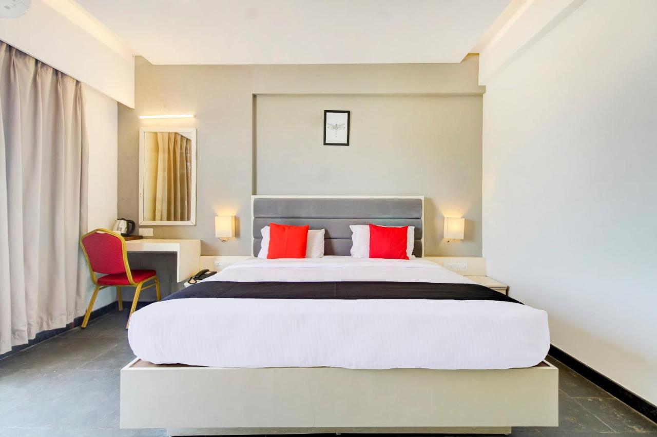 Capital O 77219 Hotel Dwarwata 다르와드 외부 사진